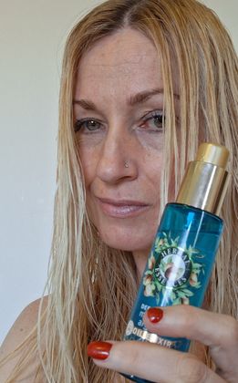 The oil really helped smooth the tips of my hair for easy drying and styling.