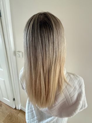 My hair is so light, silky and smooth. I will definitely continue to use and purchase this mask again!✨💆🏼‍♀️🔝