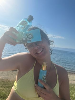 ⭐️⭐️⭐️⭐️⭐️Beach day with my Herbal Essences Fiji favourite !!!