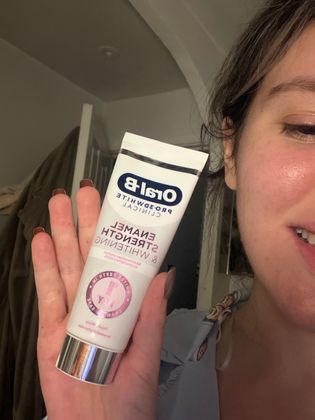 Obsessed isn’t the word I love oral B enamel strength and whitening toothpaste instant results straight away left my teeth feeling clean and also give you a fresh breath all day long. I’m someone who suffers with sensitive teeth and this didn’t affect me 