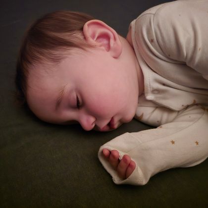 Forrest catching some well earned zzzzz's.
Pictures taken at 8.40pm wearing pampers baby dry size 3