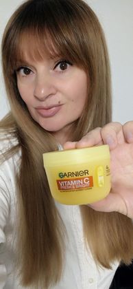 Garnier Vitamin C Fresh & Bright Glow Booster Sorbet Creme