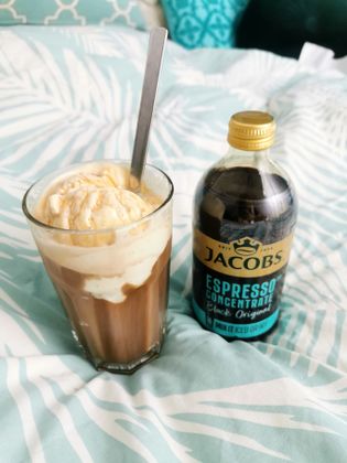 Perfekt für schnellen, leckeren Eiskaffee gemütlich im Bett mit Buch. 