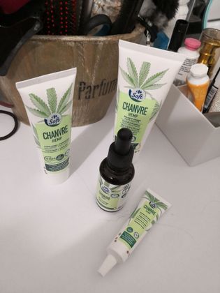 Ma routine quotidienne j'ai hâte de voir le résultat les produits sont top #CarrefourSoft#MaGammeAuChanvre @carrefourfrance