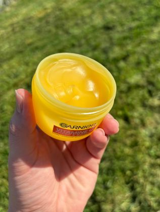 Une texture sorbet qui fait penser au sorbet citron que l’on mange au soleil pour ce rafraîchir 