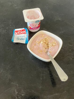 Enfin trouve en magasin. 
C’est bon mais pas top j’ai une préférence pour les chèvres. Je trouve le goût plus fort mais accompagné de flocons d avoine ça adoucit 