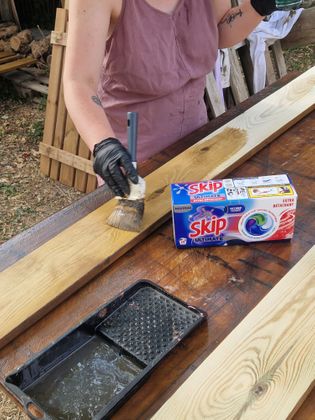 En pleine action plaisir du bricolage et ses tâches qui vont avec ! 😍