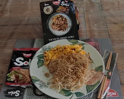 Aussitôt reçu aussitôt testé. Quoi de mieux que des nissin soba saveur chili pour se faire plaisir tout en cuisinant rapidement !  
Un pure délice. 
Simple rapide efficace et comblée 